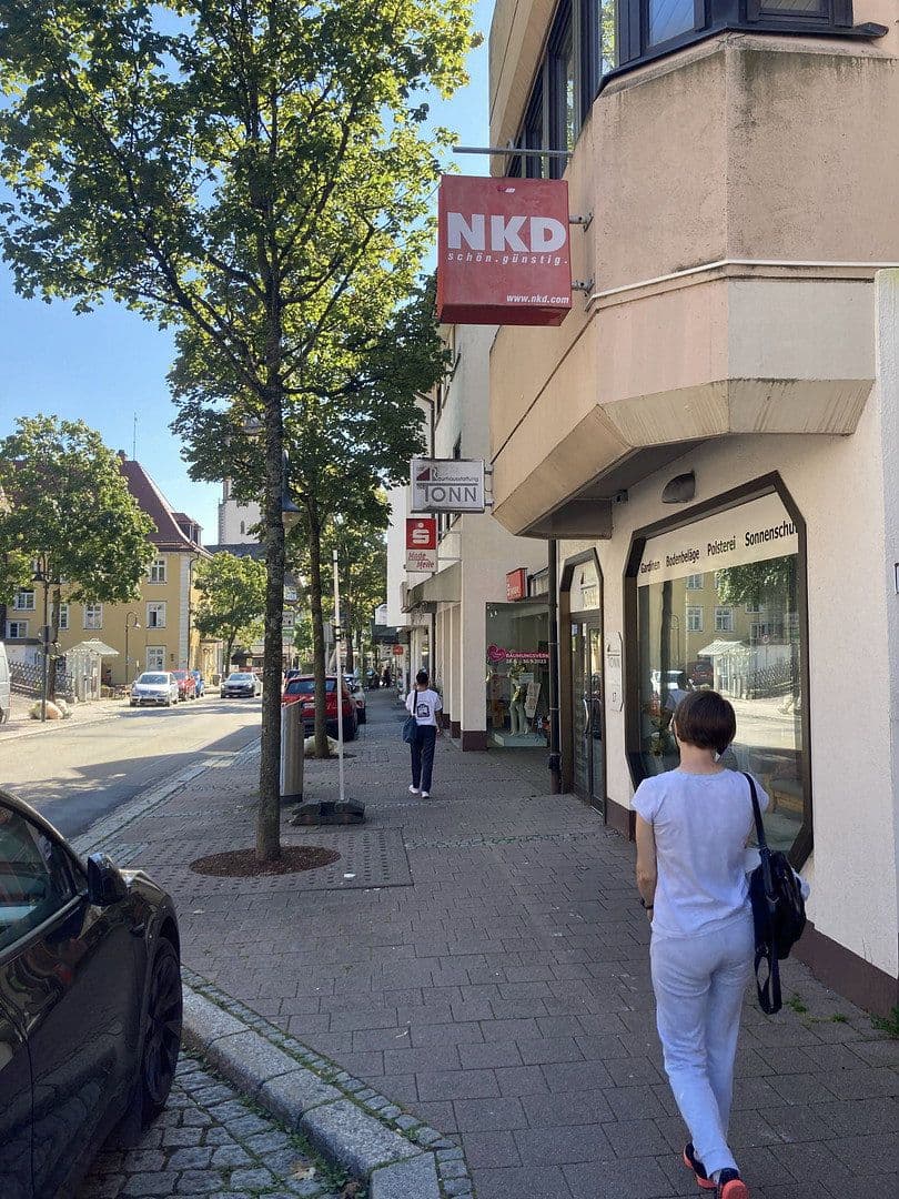 Prenájom kancelárie 160 m², Hauptstr. 17, Titisee-Neustadt, Bádensko-Wurttembersko Prenájom kancelárie 160 m², Hauptstr. 17, Titisee-Neustadt, Bádensko-Wurttembersko
