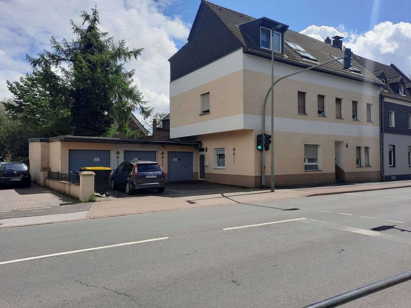 Predaj domu 295 m², pozemok 309 m², Duisburgerstr., Duisburg, Severné Porýnie - Westfálsko Predaj domu 295 m², pozemok 309 m², Duisburgerstr., Duisburg, Severné Porýnie - Westfálsko