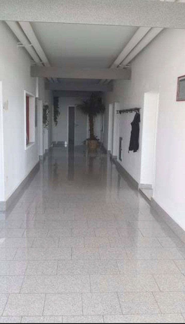 Prenájom kancelárie 280 m², Leibnizstraße 3, Nagold, Bádensko-Wurttembersko Prenájom kancelárie 280 m², Leibnizstraße 3, Nagold, Bádensko-Wurttembersko