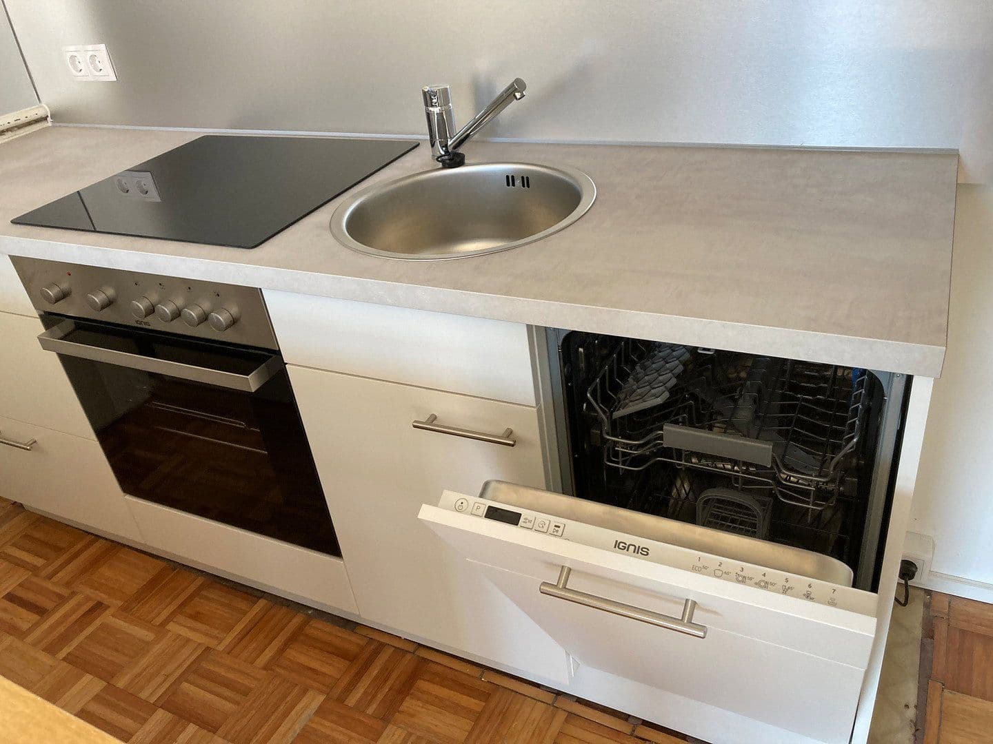 Prenájom bytu 1-izbový 40 m², Braunschweig, Dolné Sasko Prenájom bytu 1-izbový 40 m², Braunschweig, Dolné Sasko