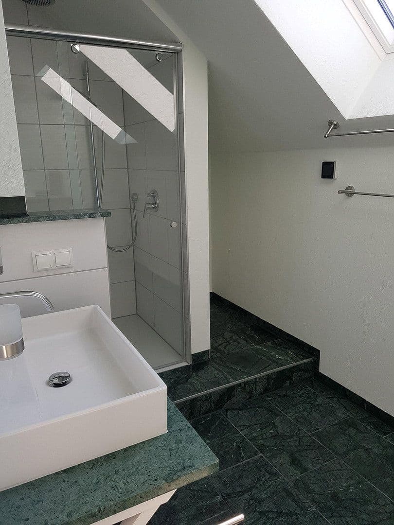 Prenájom bytu 4-izbový 130 m², Allgäuer Straße 8, Wolfertschwenden, Bavorsko Prenájom bytu 4-izbový 130 m², Allgäuer Straße 8, Wolfertschwenden, Bavorsko