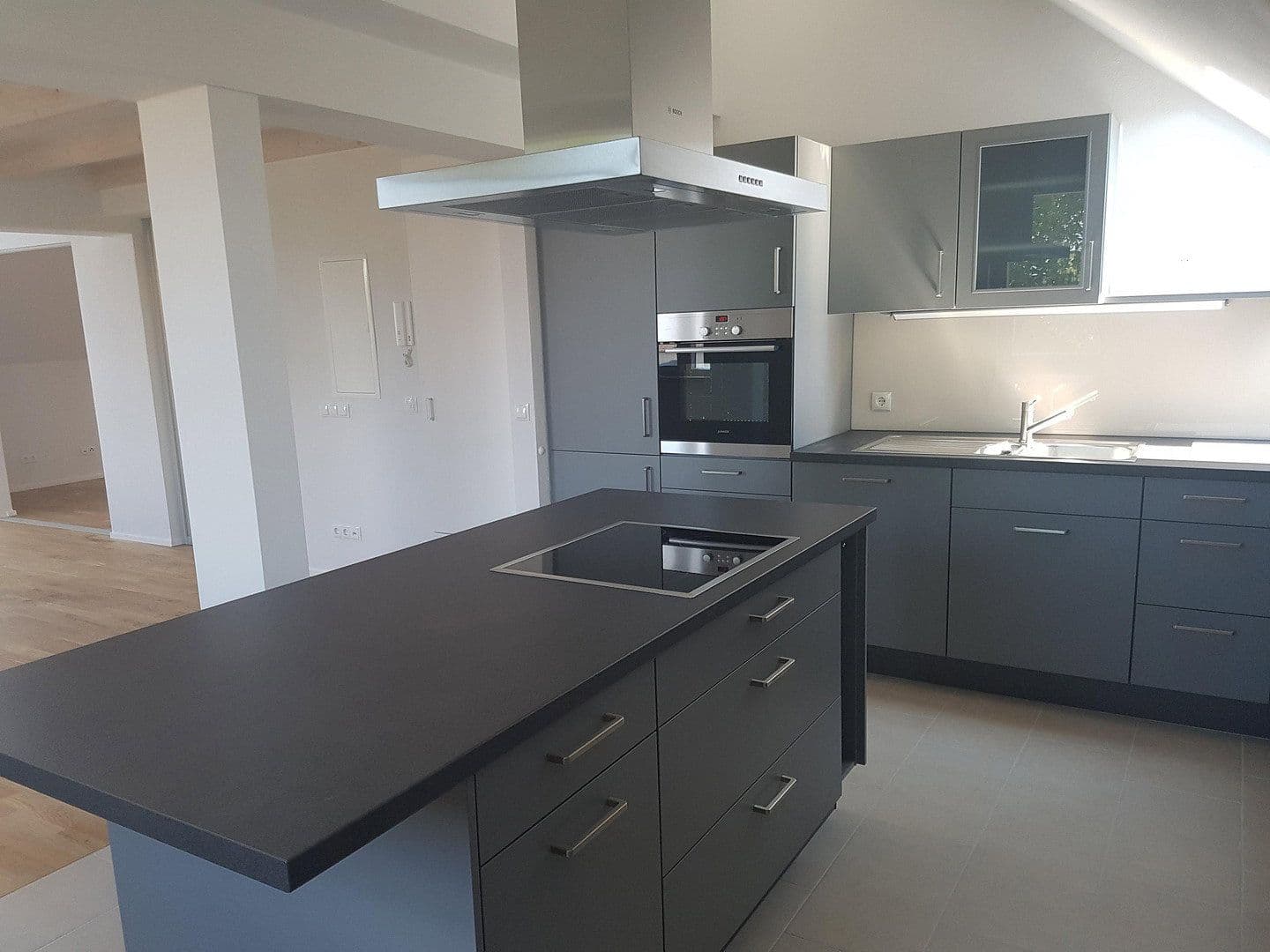Prenájom bytu 4-izbový 130 m², Allgäuer Straße 8, Wolfertschwenden, Bavorsko Prenájom bytu 4-izbový 130 m², Allgäuer Straße 8, Wolfertschwenden, Bavorsko