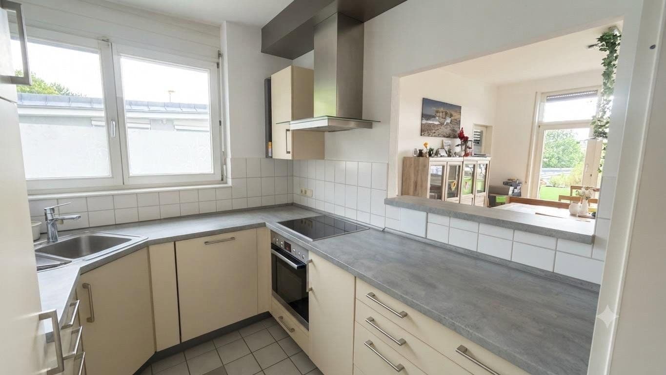Prenájom bytu 6-izbový 146 m², Nürtingen, Bádensko-Wurttembersko Prenájom bytu 6-izbový 146 m², Nürtingen, Bádensko-Wurttembersko