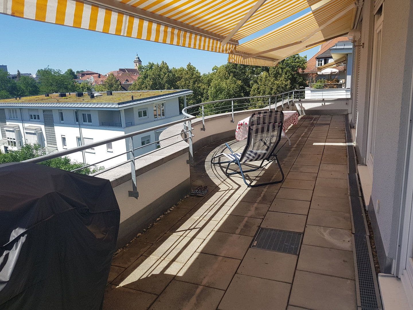 Prenájom bytu 6-izbový 146 m², Nürtingen, Bádensko-Wurttembersko Prenájom bytu 6-izbový 146 m², Nürtingen, Bádensko-Wurttembersko