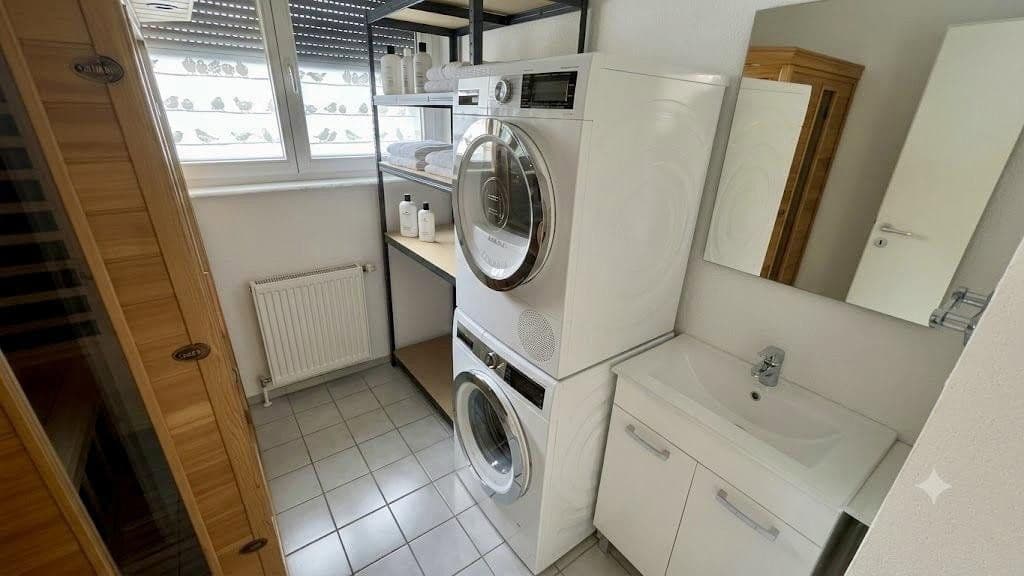 Prenájom bytu 6-izbový 146 m², Nürtingen, Bádensko-Wurttembersko Prenájom bytu 6-izbový 146 m², Nürtingen, Bádensko-Wurttembersko
