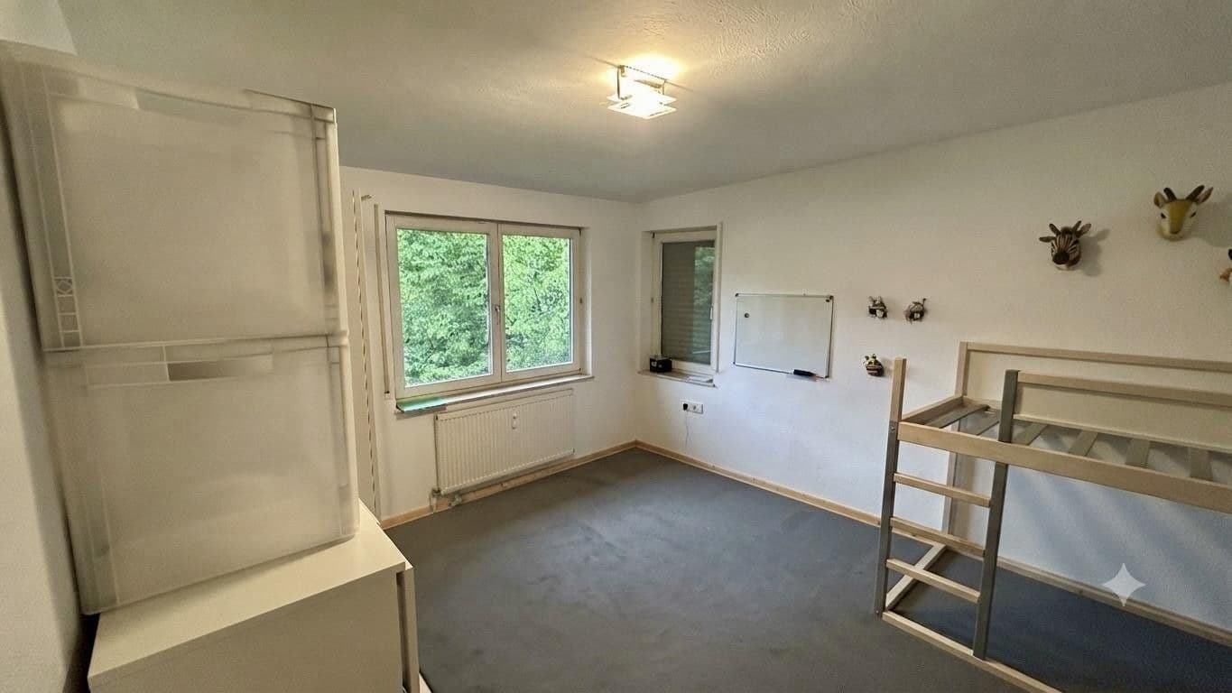Prenájom bytu 6-izbový 146 m², Nürtingen, Bádensko-Wurttembersko Prenájom bytu 6-izbový 146 m², Nürtingen, Bádensko-Wurttembersko