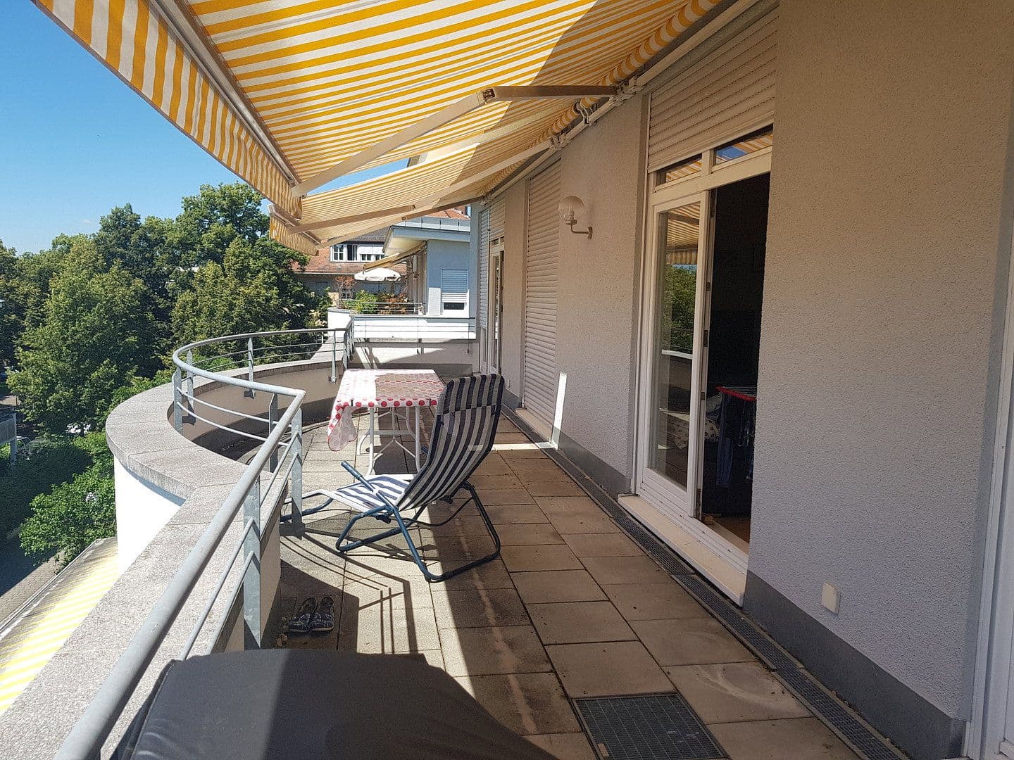 Prenájom bytu 6-izbový 146 m², Nürtingen, Bádensko-Wurttembersko Prenájom bytu 6-izbový 146 m², Nürtingen, Bádensko-Wurttembersko