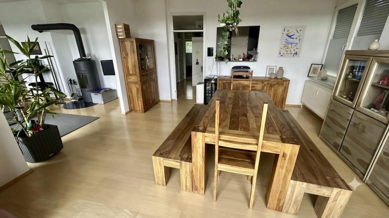 Prenájom bytu 6-izbový 146 m², Nürtingen, Bádensko-Wurttembersko Prenájom bytu 6-izbový 146 m², Nürtingen, Bádensko-Wurttembersko