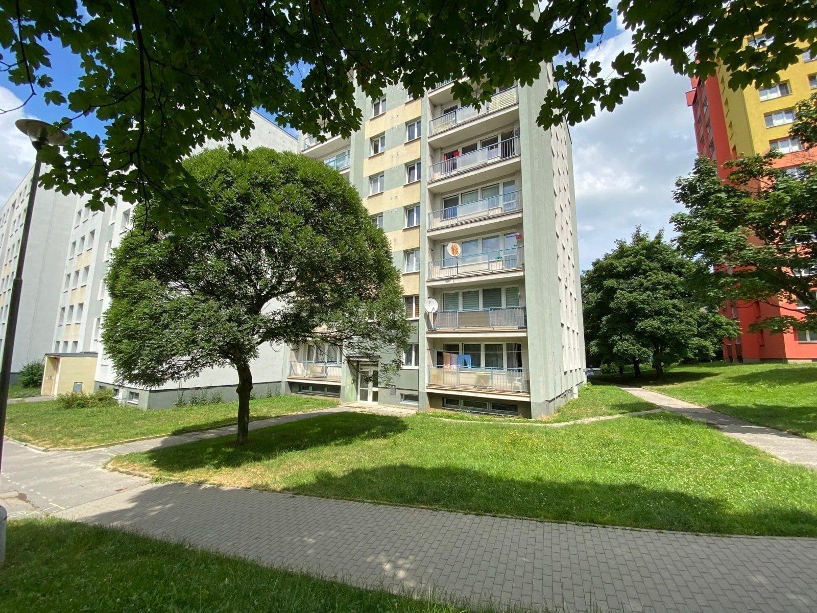 Prenájom bytu 4-izbový 71 m², Okružní, Orlová, Moravskoslezský kraj Prenájom bytu 4-izbový 71 m², Okružní, Orlová, Moravskoslezský kraj