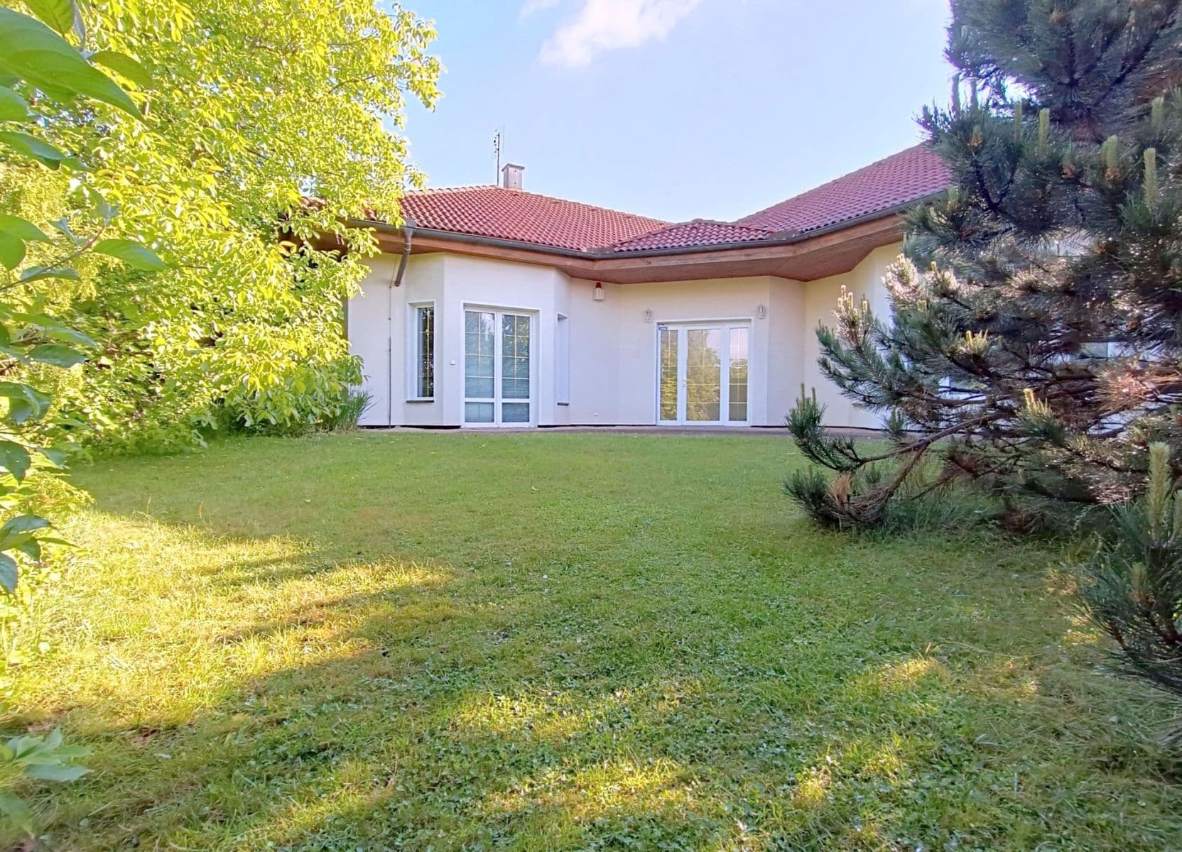 Predaj domu 180 m², pozemok 1.020 m², Ve Skále, Šestajovice, Středočeský kraj Predaj domu 180 m², pozemok 1.020 m², Ve Skále, Šestajovice, Středočeský kraj