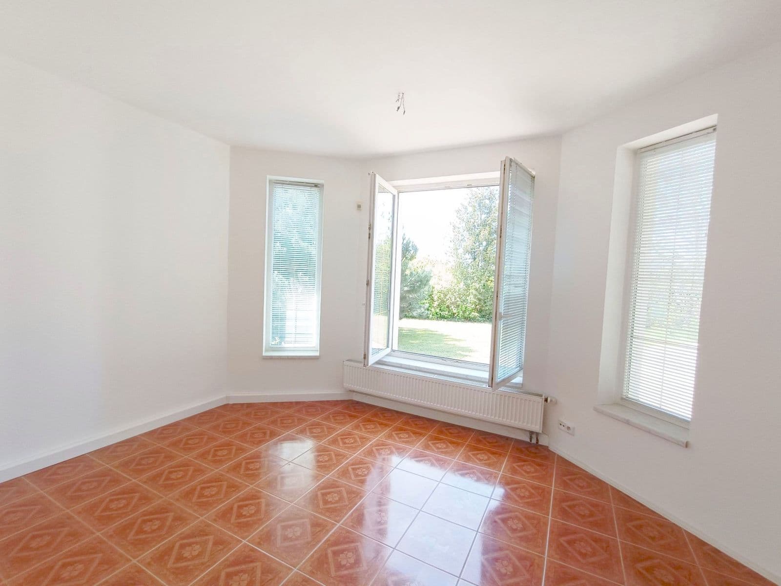 Predaj domu 180 m², pozemok 1.020 m², Ve Skále, Šestajovice, Středočeský kraj Predaj domu 180 m², pozemok 1.020 m², Ve Skále, Šestajovice, Středočeský kraj