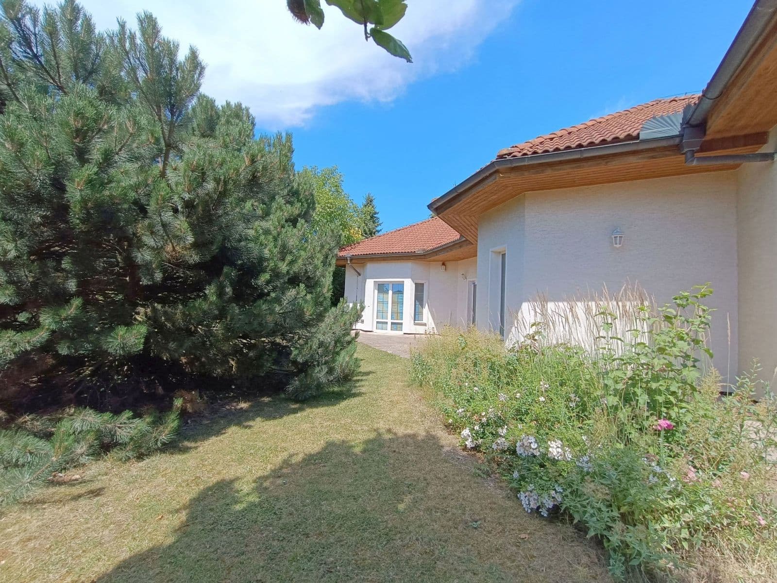 Predaj domu 180 m², pozemok 1.020 m², Ve Skále, Šestajovice, Středočeský kraj Predaj domu 180 m², pozemok 1.020 m², Ve Skále, Šestajovice, Středočeský kraj
