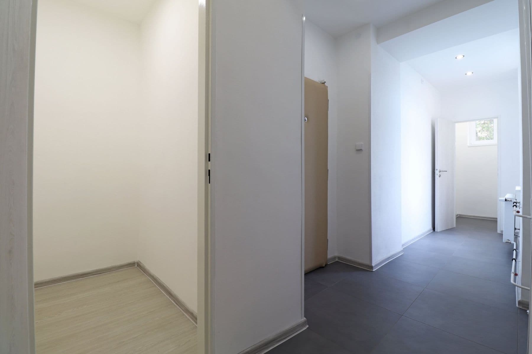 Prenájom bytu 3-izbový 72 m², Havanská, Praha, Praha Prenájom bytu 3-izbový 72 m², Havanská, Praha, Praha