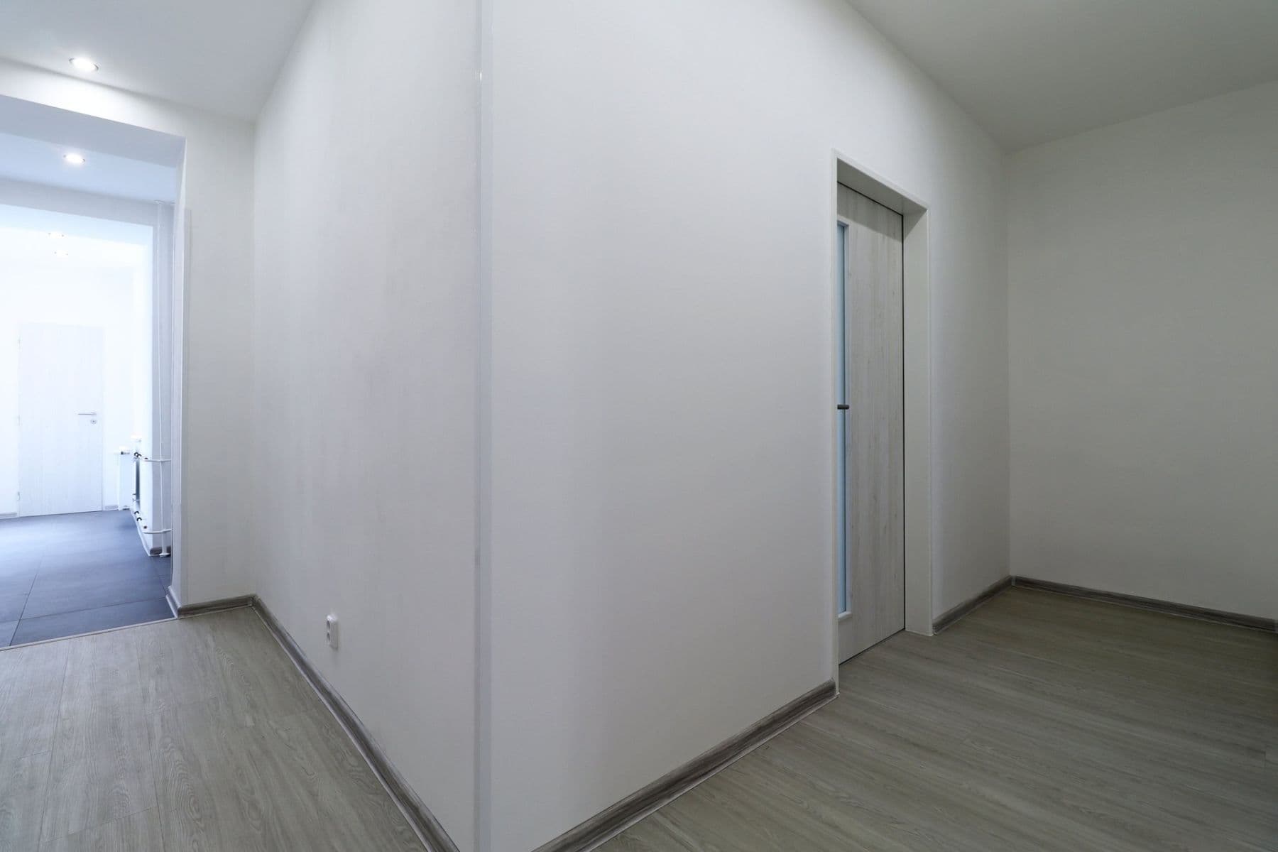 Prenájom bytu 3-izbový 72 m², Havanská, Praha, Praha Prenájom bytu 3-izbový 72 m², Havanská, Praha, Praha