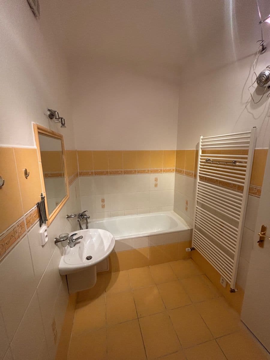 Prenájom bytu 2-izbový 58 m², Marie Cibulkové, Praha, Praha Prenájom bytu 2-izbový 58 m², Marie Cibulkové, Praha, Praha