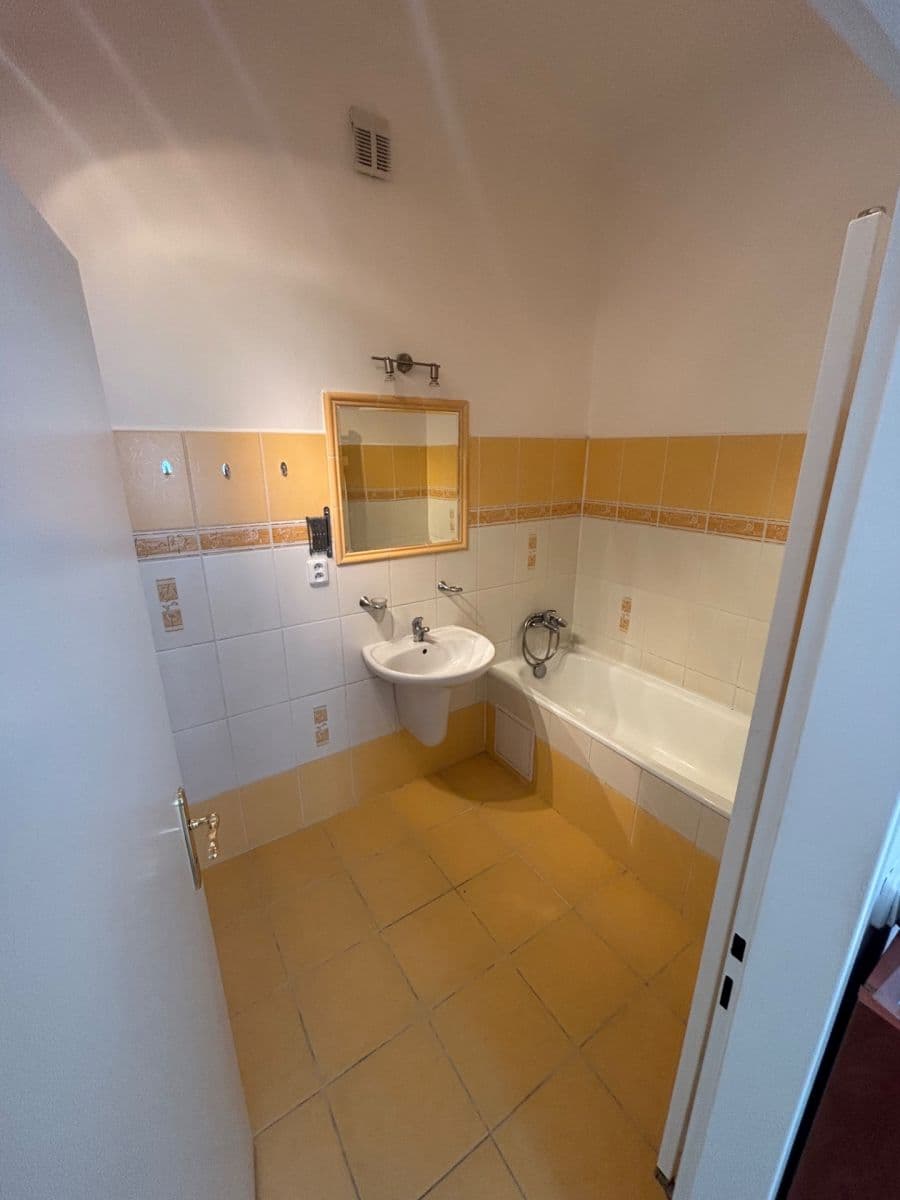 Prenájom bytu 2-izbový 58 m², Marie Cibulkové, Praha, Praha Prenájom bytu 2-izbový 58 m², Marie Cibulkové, Praha, Praha