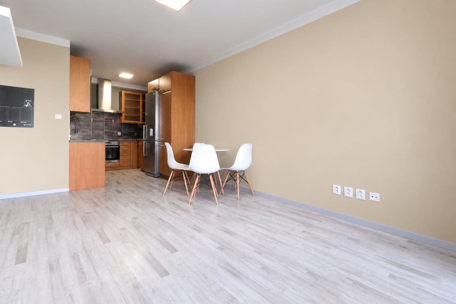 Prenájom bytu 2-izbový 48 m², Jablonecká, Praha, Praha Prenájom bytu 2-izbový 48 m², Jablonecká, Praha, Praha