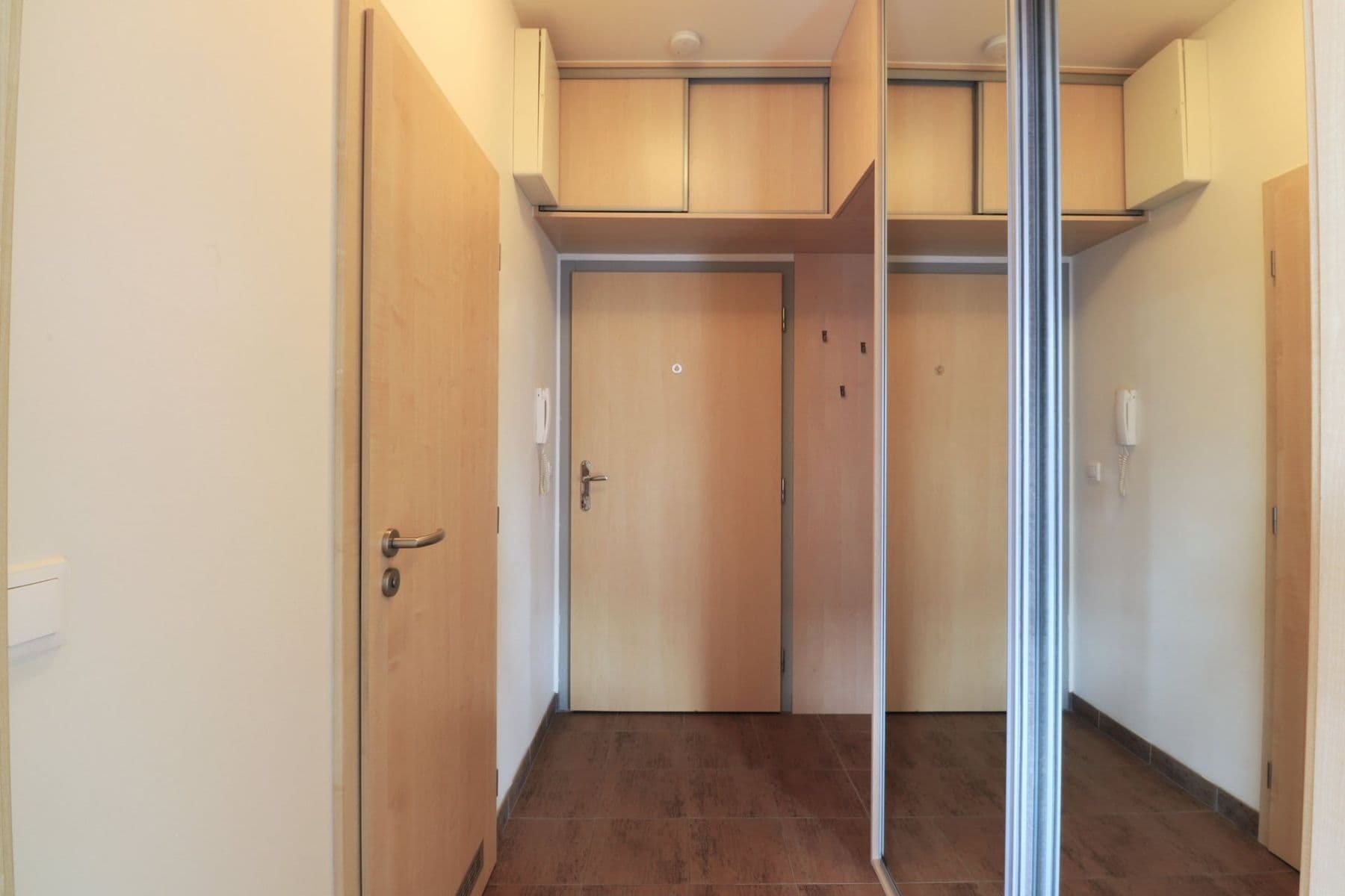 Prenájom bytu 1-izbový 37 m², Farkašova, Praha, Praha Prenájom bytu 1-izbový 37 m², Farkašova, Praha, Praha