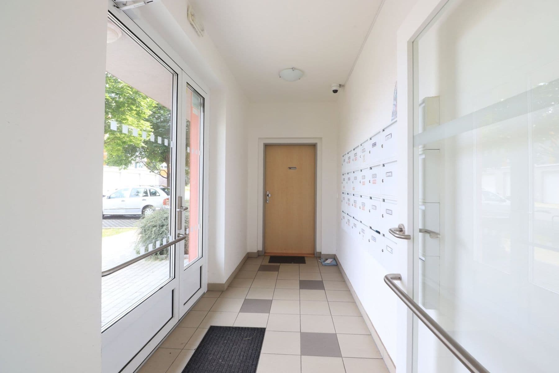Prenájom bytu 1-izbový 37 m², Farkašova, Praha, Praha Prenájom bytu 1-izbový 37 m², Farkašova, Praha, Praha