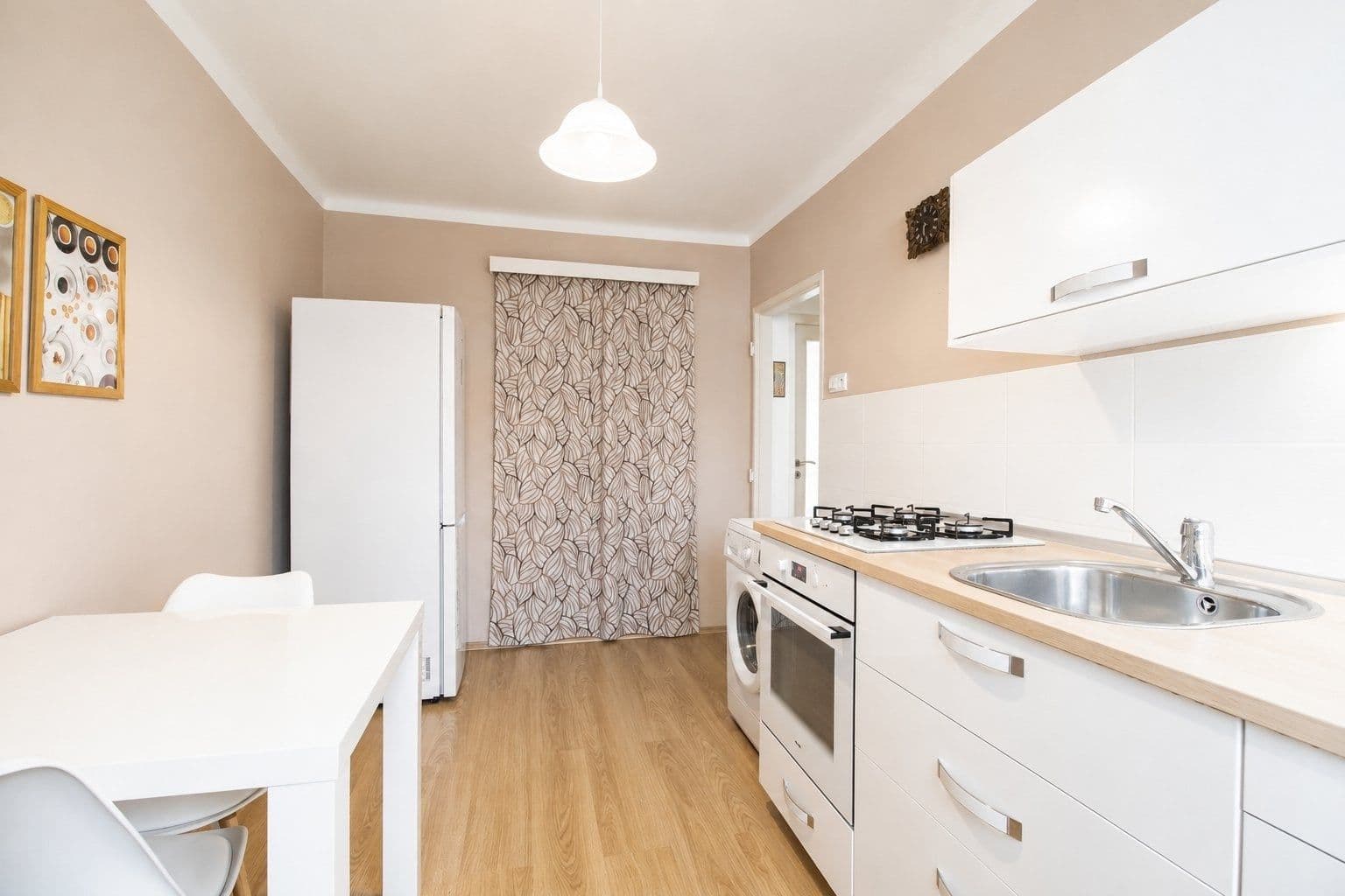 Prenájom bytu 2-izbový 53 m², José Martího, Praha, Praha Prenájom bytu 2-izbový 53 m², José Martího, Praha, Praha