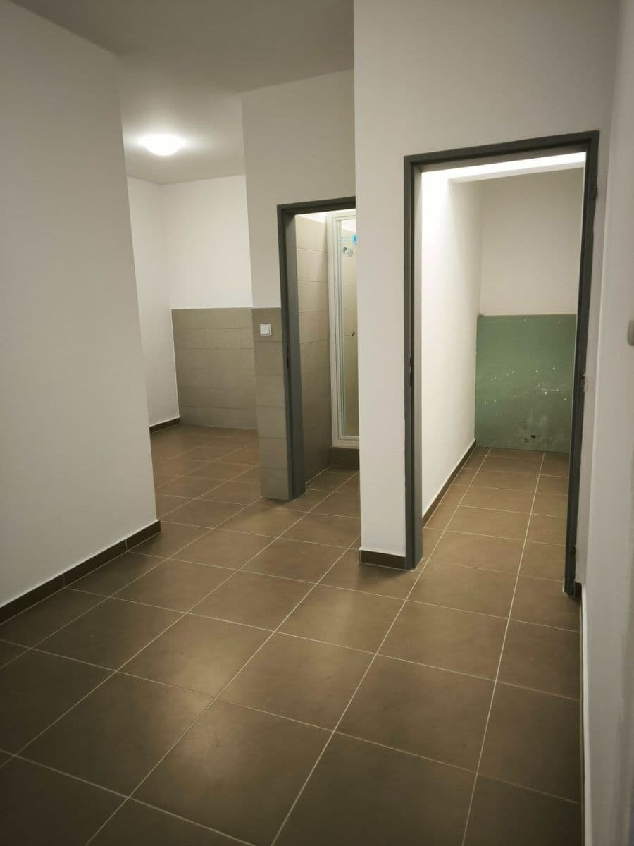 Prenájom nebytového priestoru 210 m², Bílanská, Kroměříž, Zlínský kraj Prenájom nebytového priestoru 210 m², Bílanská, Kroměříž, Zlínský kraj