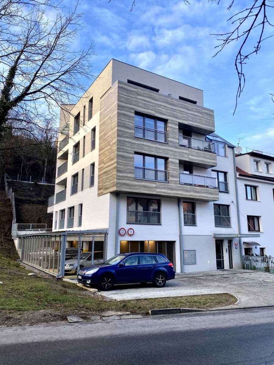 Prenájom bytu 4-izbový 90 m², Jinonická, Praha, Praha Prenájom bytu 4-izbový 90 m², Jinonická, Praha, Praha
