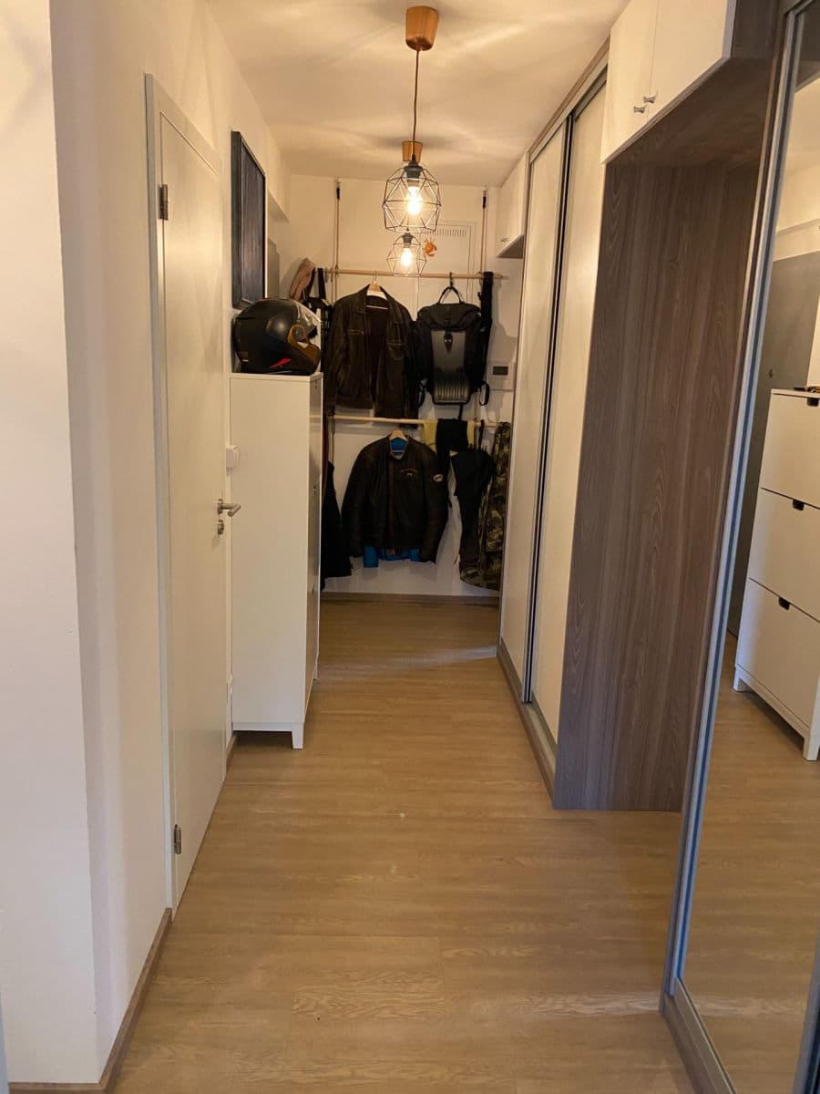 Prenájom bytu 4-izbový 90 m², Jinonická, Praha, Praha Prenájom bytu 4-izbový 90 m², Jinonická, Praha, Praha