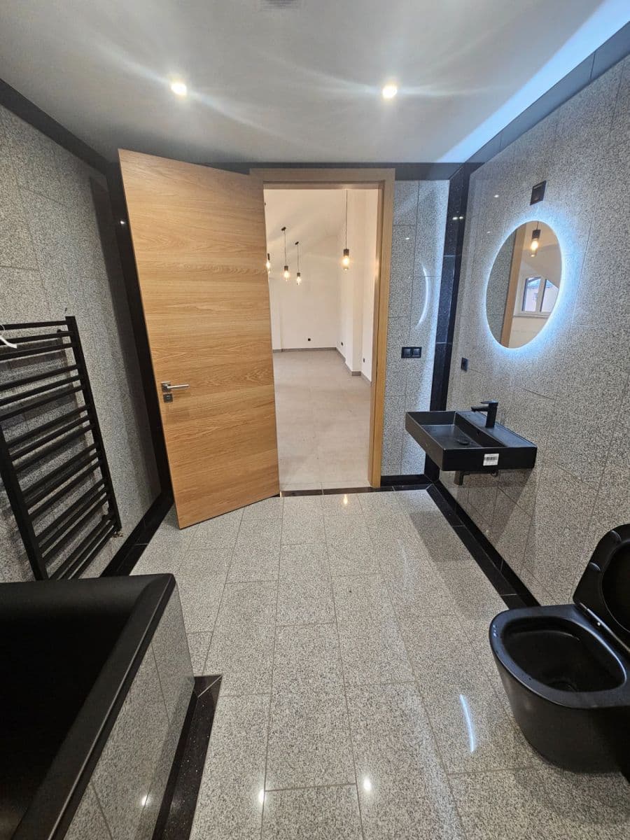 Prenájom bytu 72 m², Bělehradská, Ústí nad Labem, Ústecký kraj Prenájom bytu 72 m², Bělehradská, Ústí nad Labem, Ústecký kraj