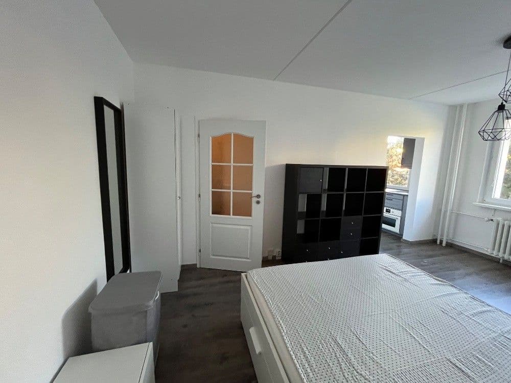 Prenájom bytu 1-izbový 29 m², Valentova, Praha, Praha Prenájom bytu 1-izbový 29 m², Valentova, Praha, Praha