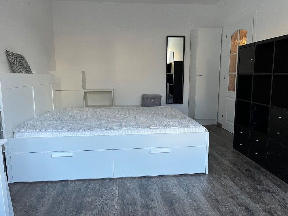 Prenájom bytu 1-izbový 29 m², Valentova, Praha, Praha Prenájom bytu 1-izbový 29 m², Valentova, Praha, Praha