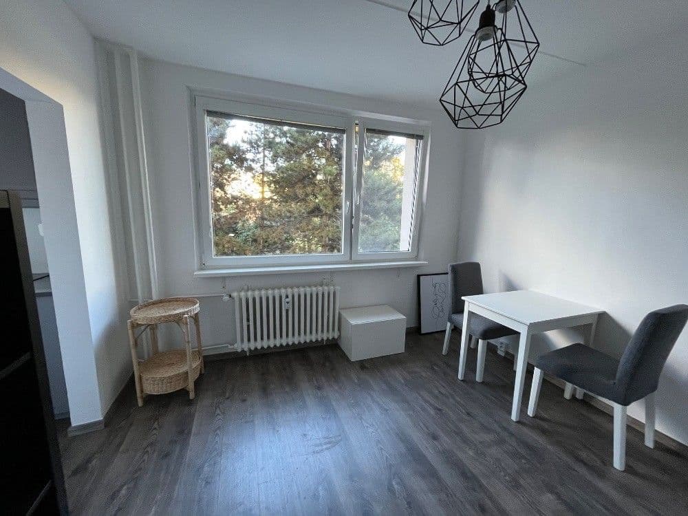 Prenájom bytu 1-izbový 29 m², Valentova, Praha, Praha Prenájom bytu 1-izbový 29 m², Valentova, Praha, Praha