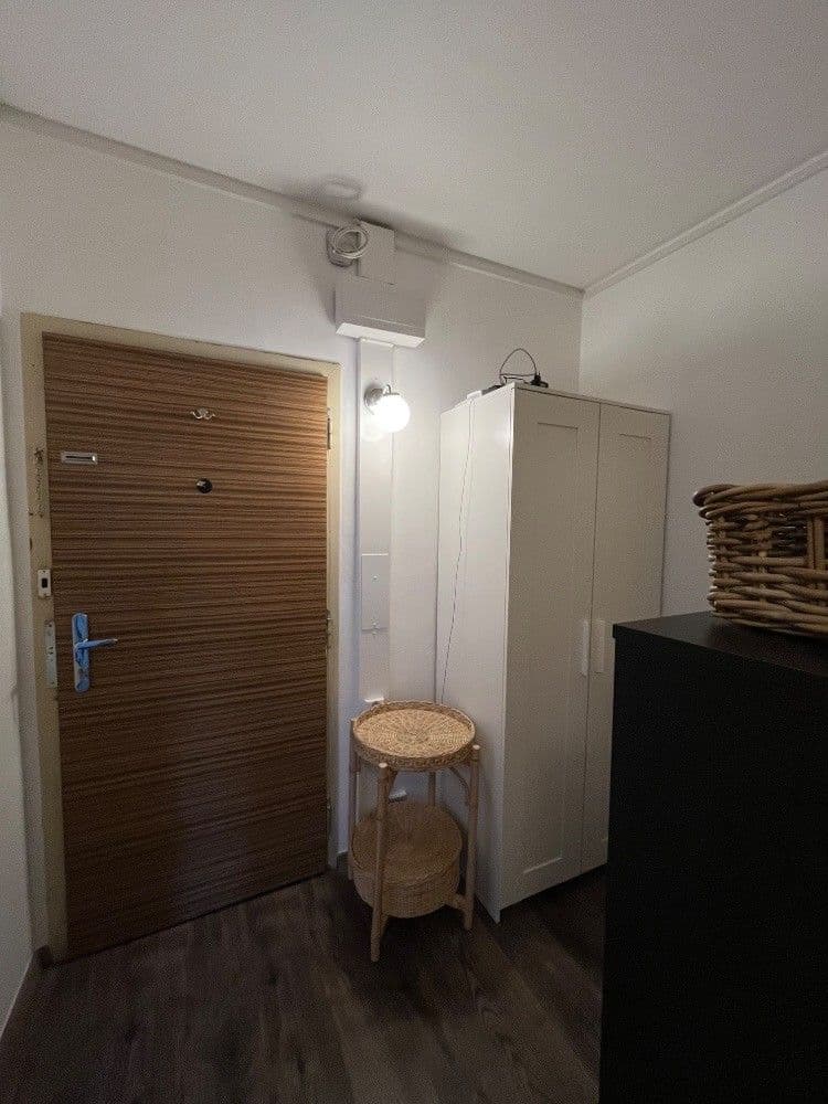 Prenájom bytu 1-izbový 29 m², Valentova, Praha, Praha Prenájom bytu 1-izbový 29 m², Valentova, Praha, Praha