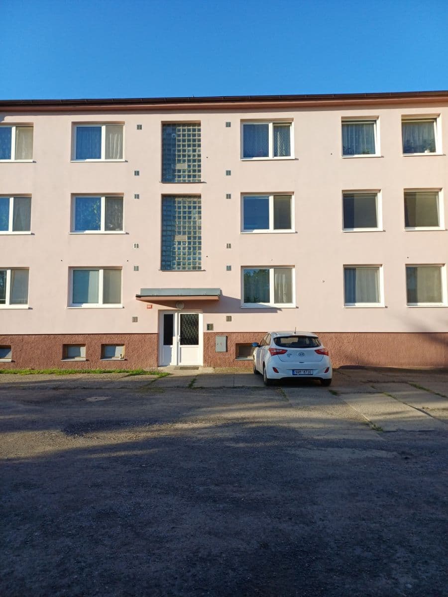 Prenájom bytu 2-izbový 41 m², Revoluční, Buštěhrad, Středočeský kraj Prenájom bytu 2-izbový 41 m², Revoluční, Buštěhrad, Středočeský kraj
