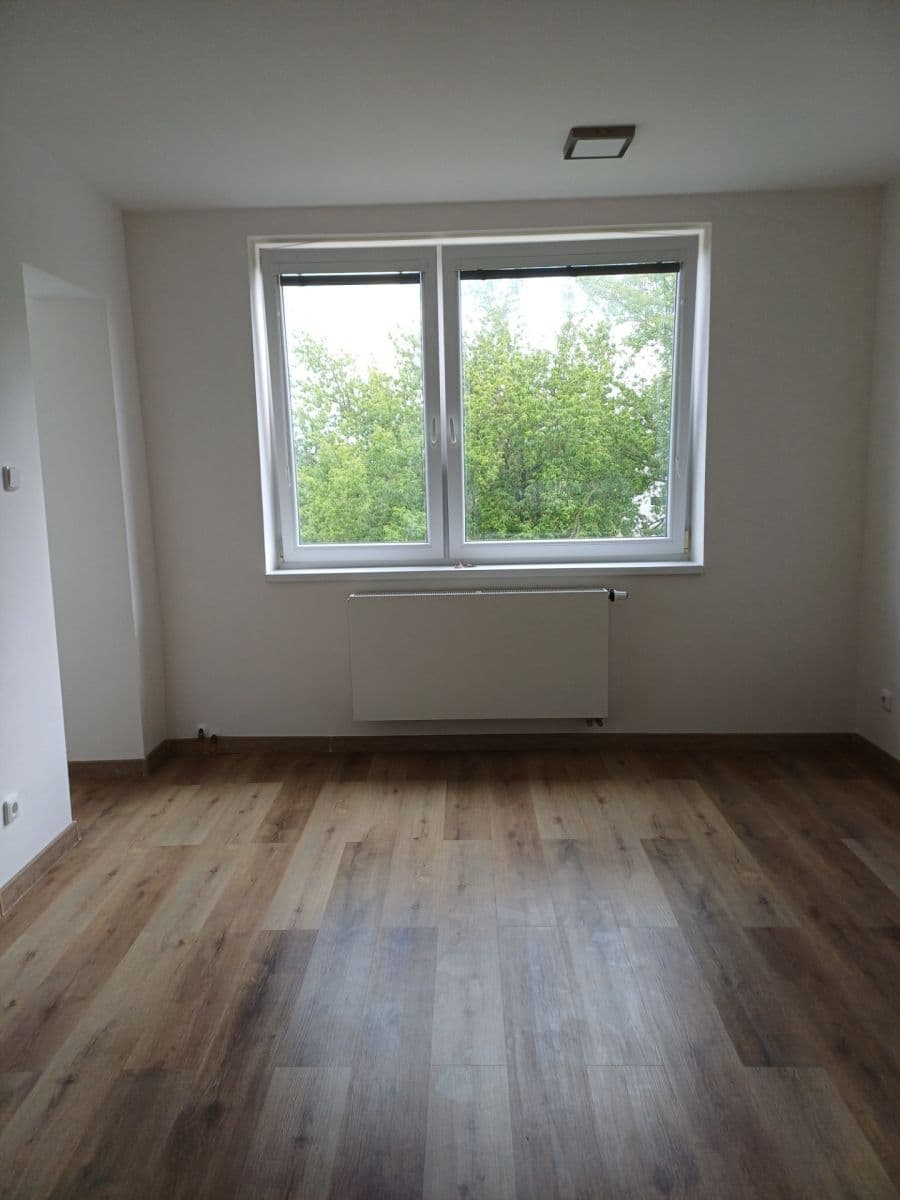 Prenájom bytu 2-izbový 41 m², Revoluční, Buštěhrad, Středočeský kraj Prenájom bytu 2-izbový 41 m², Revoluční, Buštěhrad, Středočeský kraj