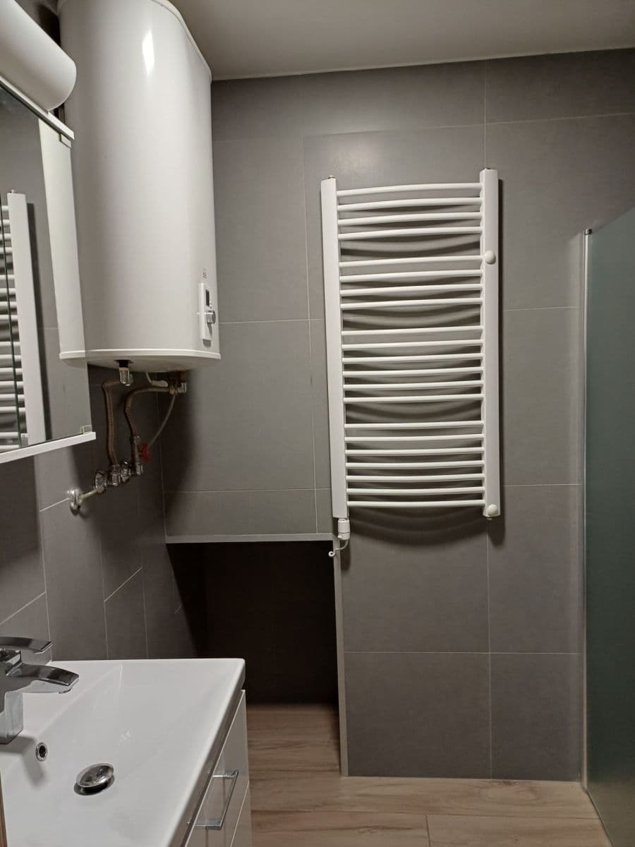 Prenájom bytu 2-izbový 41 m², Revoluční, Buštěhrad, Středočeský kraj Prenájom bytu 2-izbový 41 m², Revoluční, Buštěhrad, Středočeský kraj