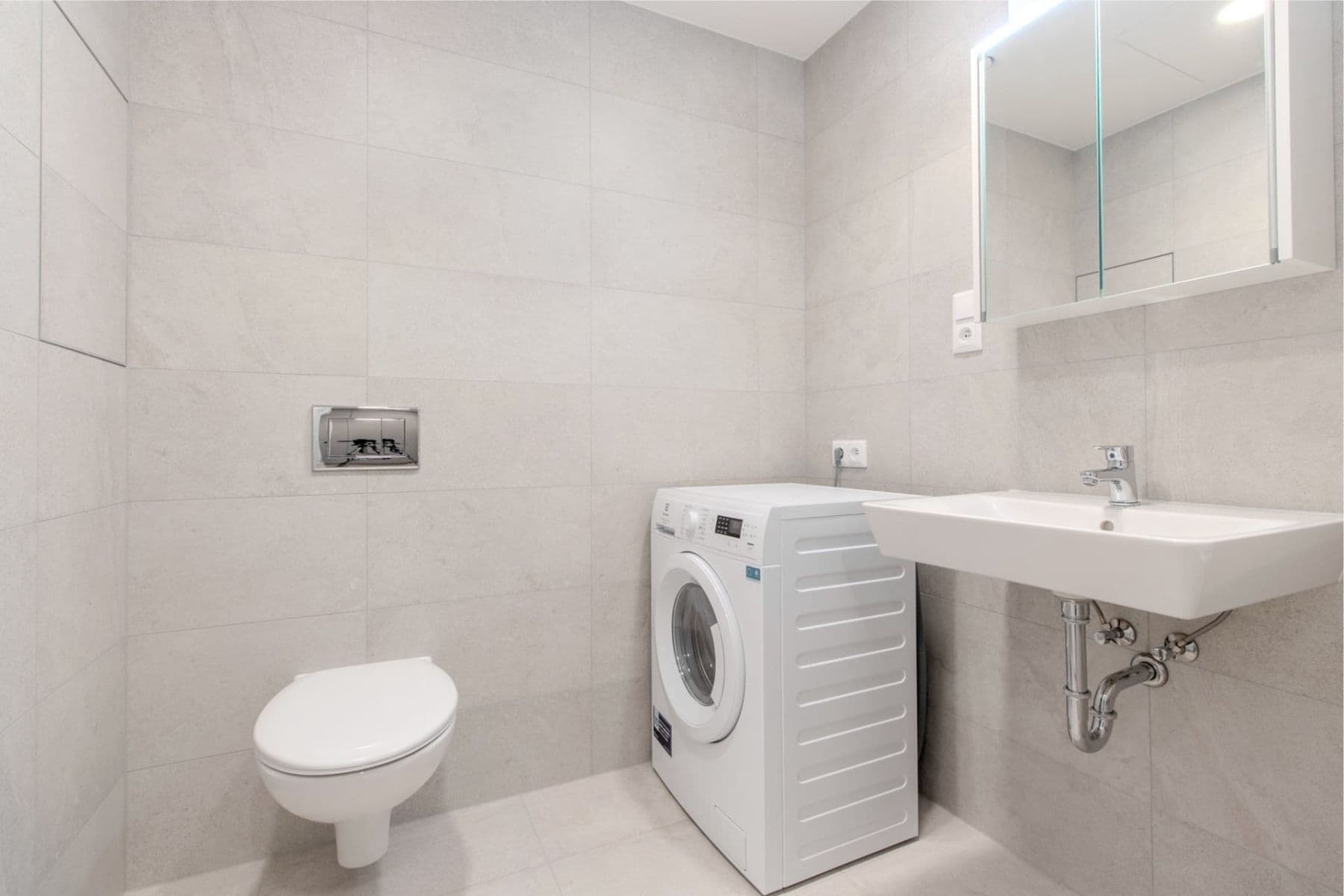 Prenájom bytu 1-izbový 35 m², Poděbradská, Praha, Praha Prenájom bytu 1-izbový 35 m², Poděbradská, Praha, Praha