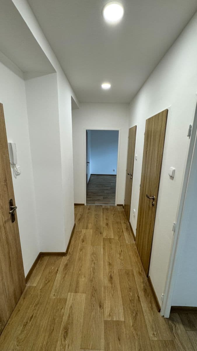 Prenájom bytu 2-izbový 52 m², Kubánská, Ostrava, Moravskoslezský kraj Prenájom bytu 2-izbový 52 m², Kubánská, Ostrava, Moravskoslezský kraj