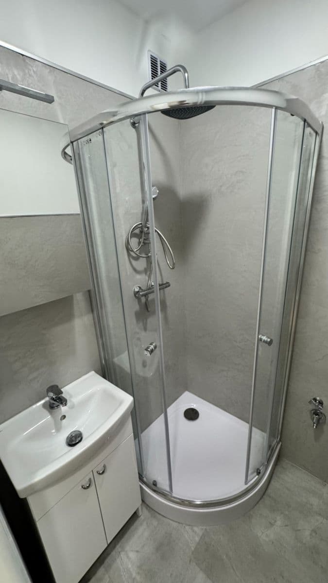 Prenájom bytu 2-izbový 52 m², Kubánská, Ostrava, Moravskoslezský kraj Prenájom bytu 2-izbový 52 m², Kubánská, Ostrava, Moravskoslezský kraj