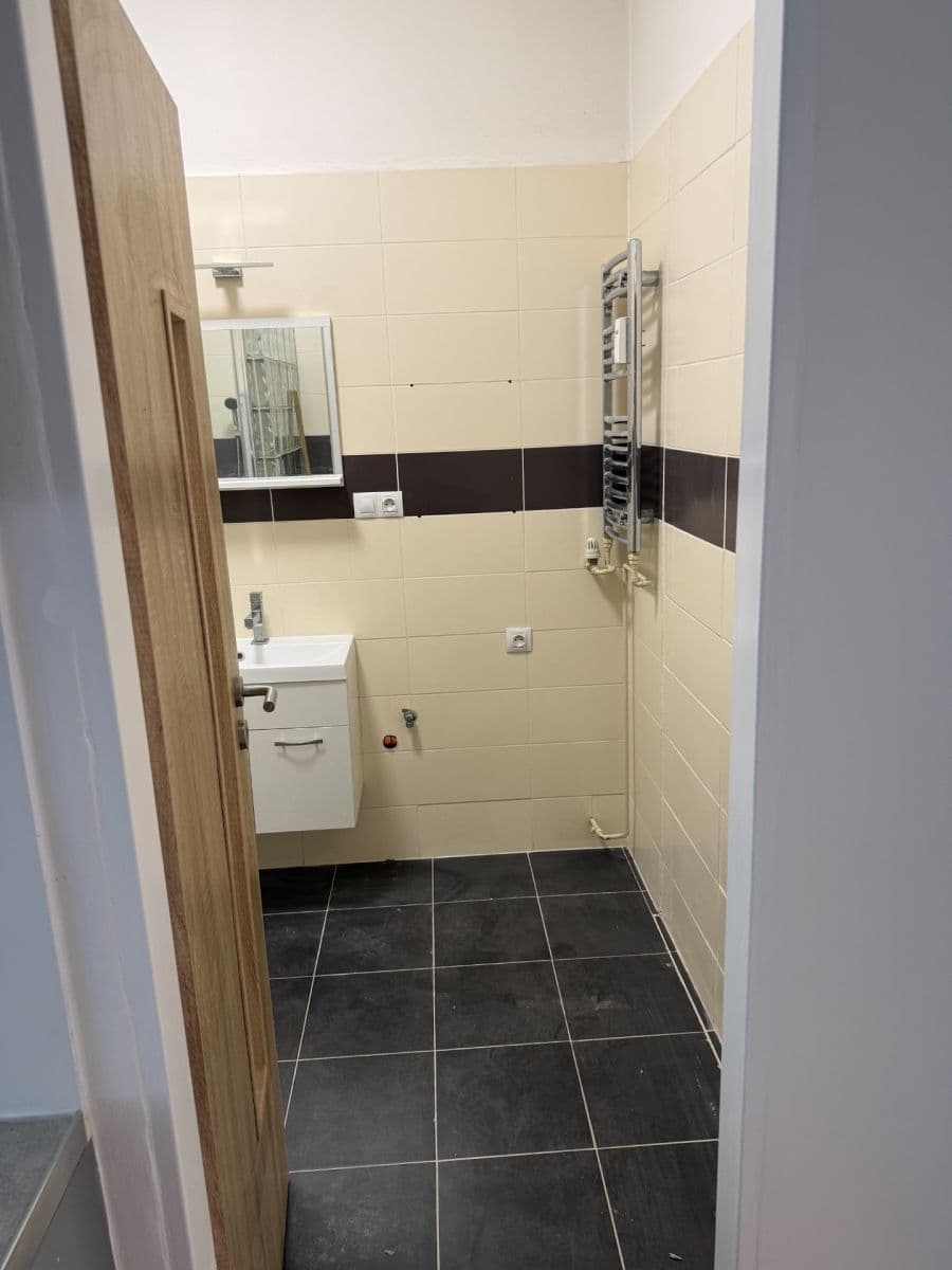 Prenájom bytu 3-izbový 90 m², Balcarova, Ostrava, Moravskoslezský kraj Prenájom bytu 3-izbový 90 m², Balcarova, Ostrava, Moravskoslezský kraj