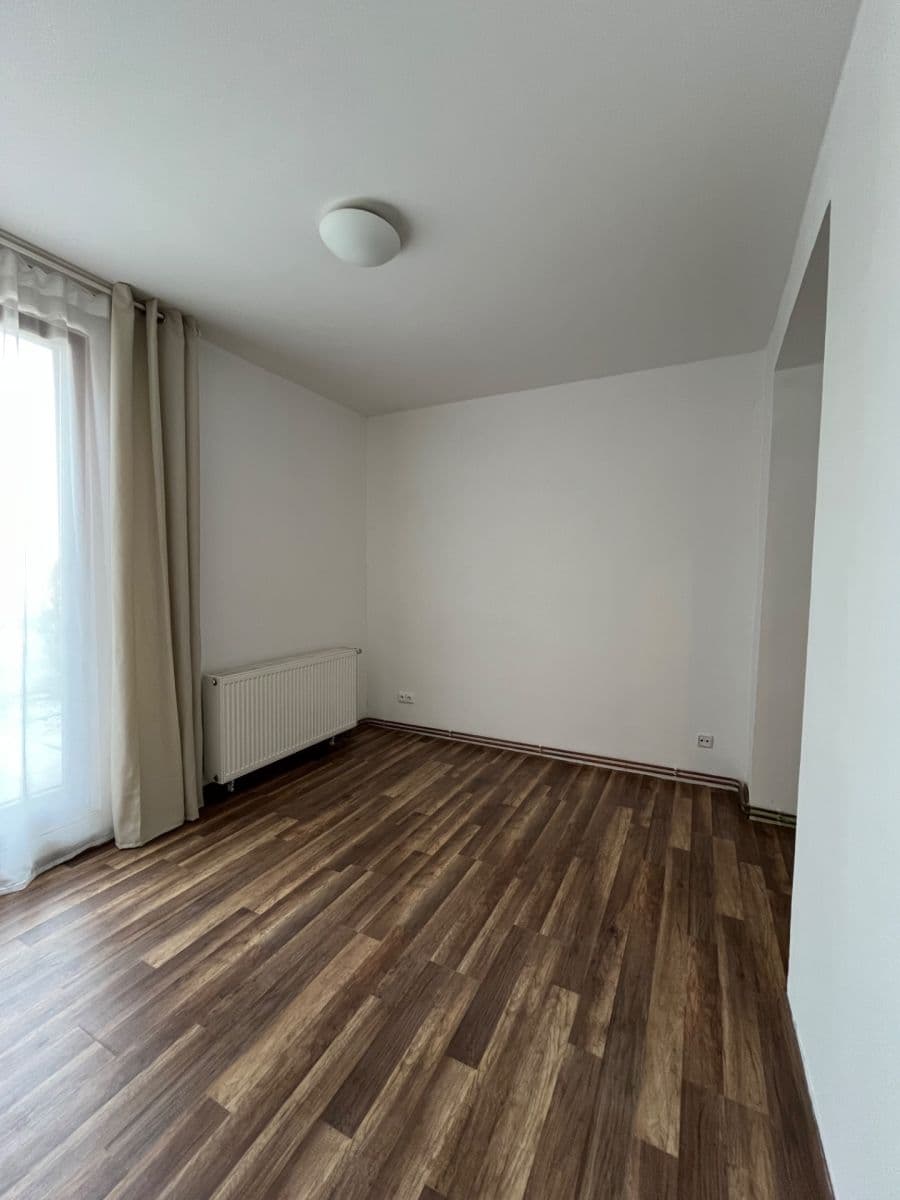 Prenájom bytu 2-izbový 44 m², Karlovotýnská, Nučice, Středočeský kraj Prenájom bytu 2-izbový 44 m², Karlovotýnská, Nučice, Středočeský kraj
