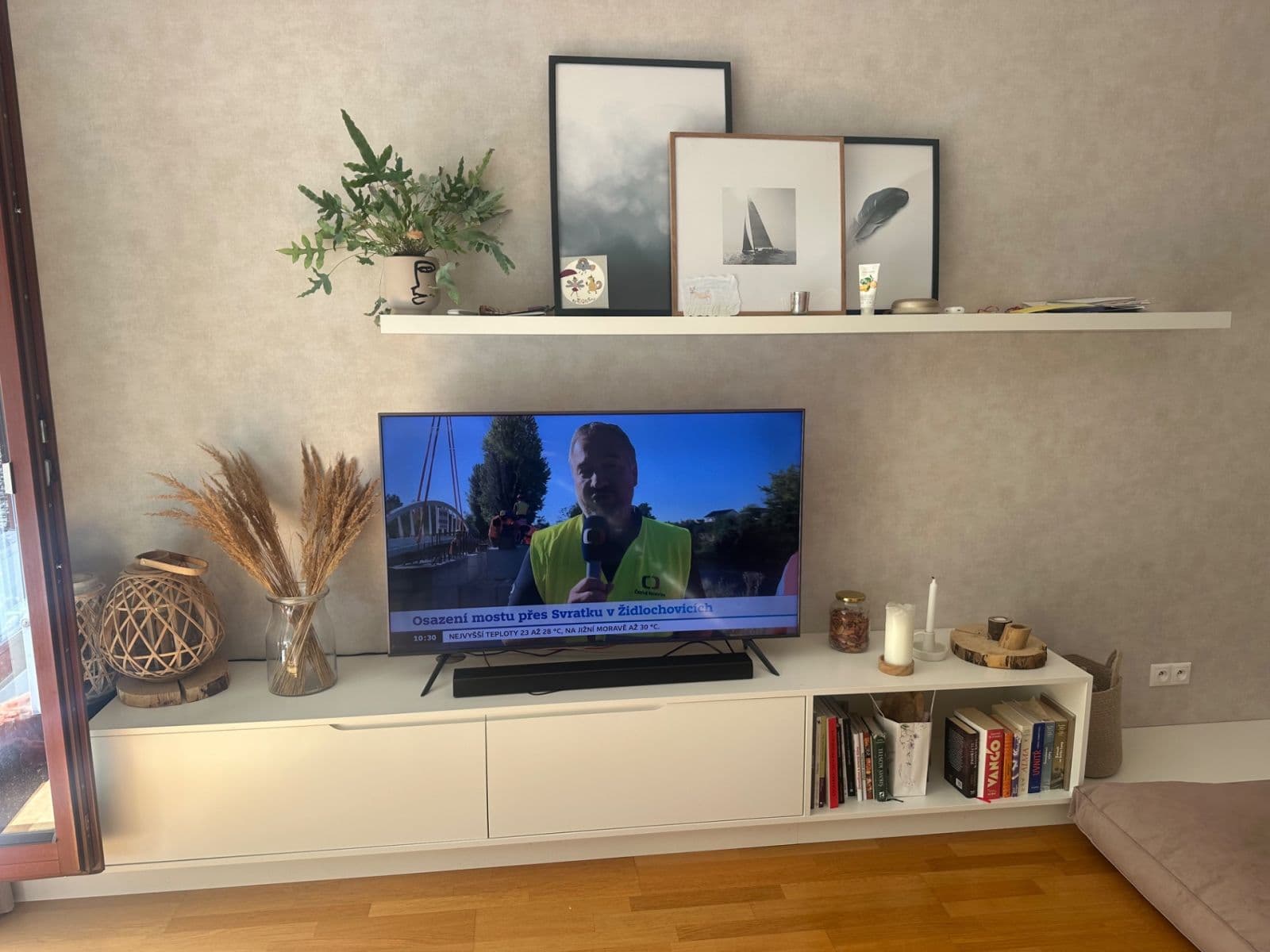 Prenájom bytu 4-izbový 124 m², Pod Dvorem, Praha, Praha Prenájom bytu 4-izbový 124 m², Pod Dvorem, Praha, Praha