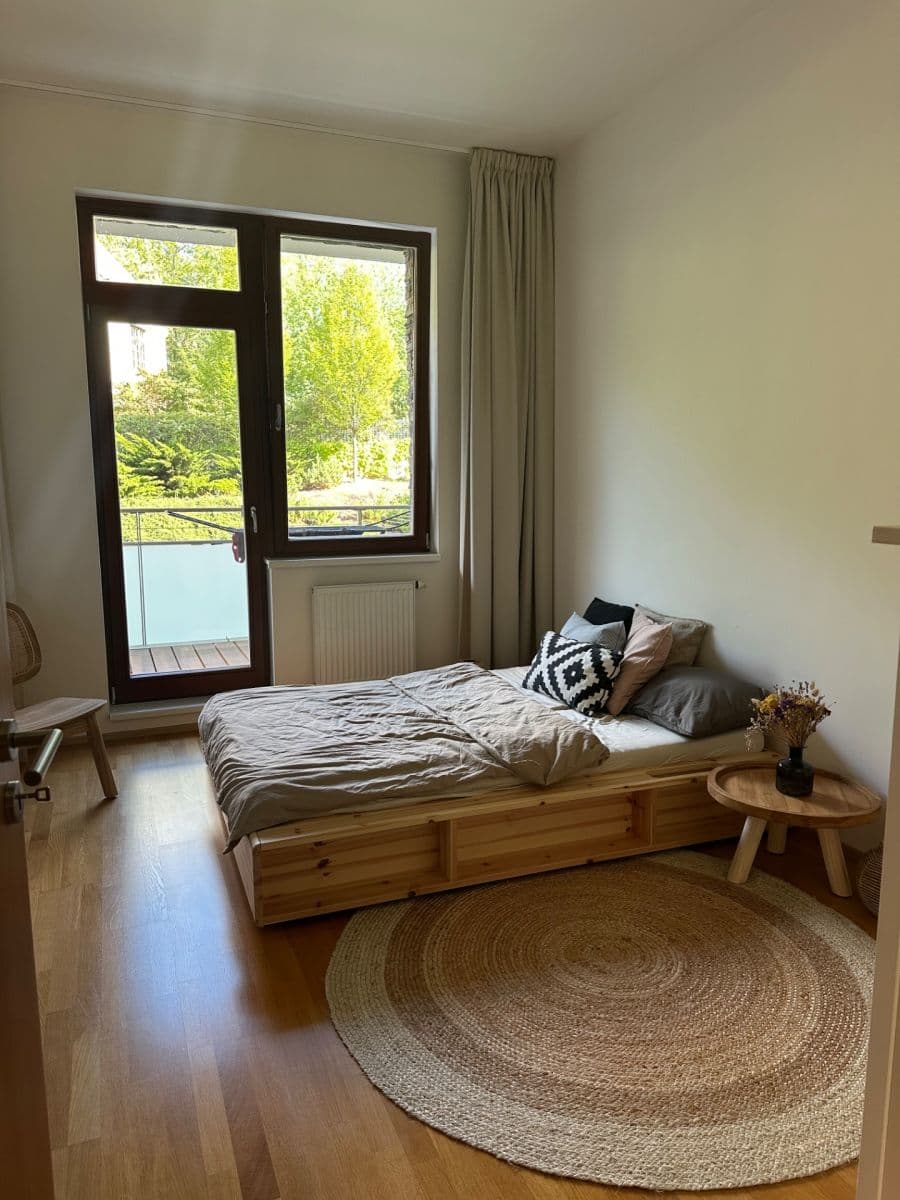 Prenájom bytu 4-izbový 124 m², Pod Dvorem, Praha, Praha Prenájom bytu 4-izbový 124 m², Pod Dvorem, Praha, Praha