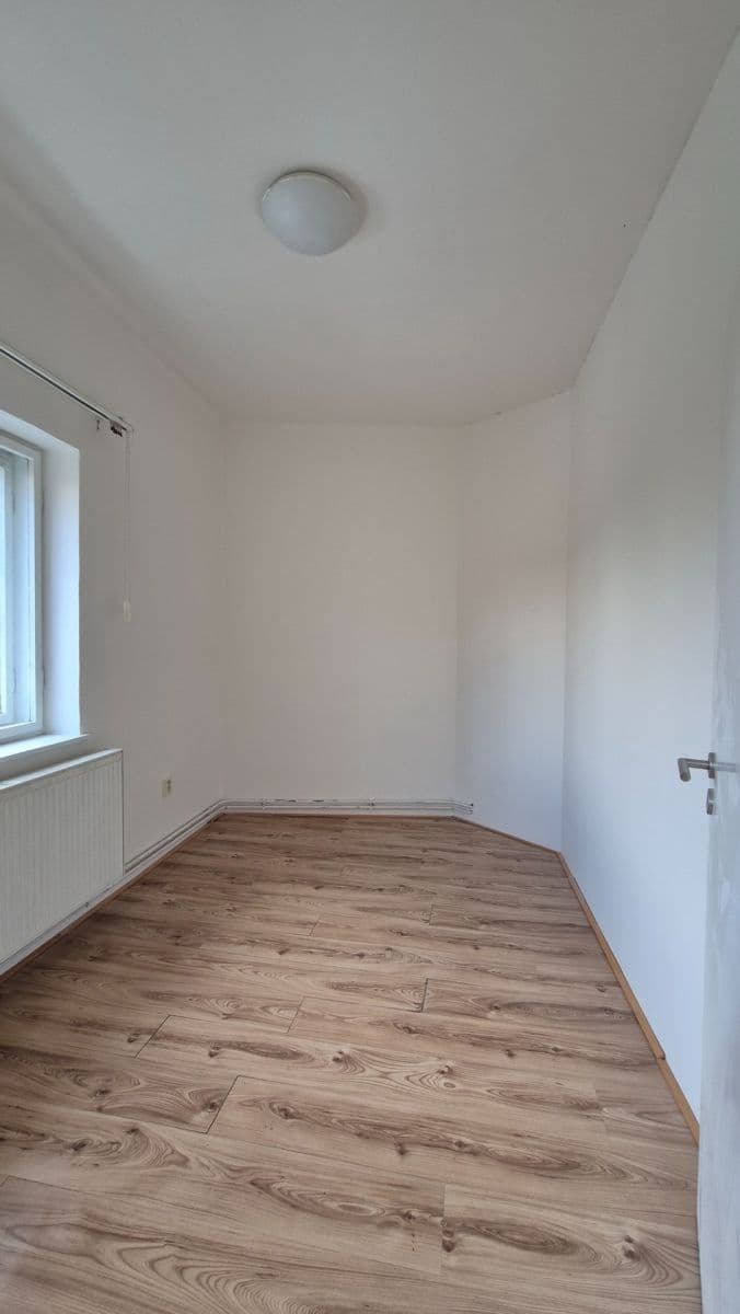 Prenájom bytu 3-izbový 76 m², Svatopluka Čecha, Třešť, Kraj Vysočina Prenájom bytu 3-izbový 76 m², Svatopluka Čecha, Třešť, Kraj Vysočina