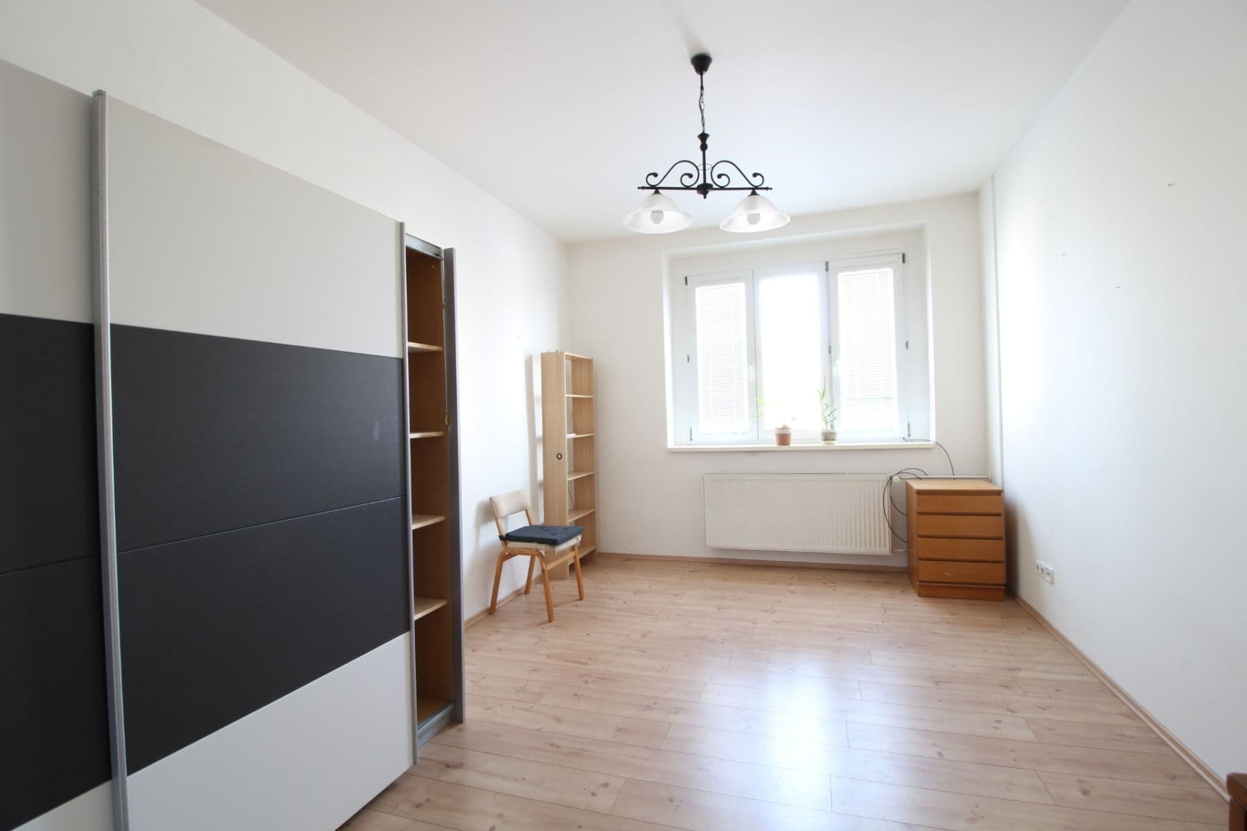 Prenájom bytu 1-izbový 27 m², Za papírnou, Praha, Praha Prenájom bytu 1-izbový 27 m², Za papírnou, Praha, Praha