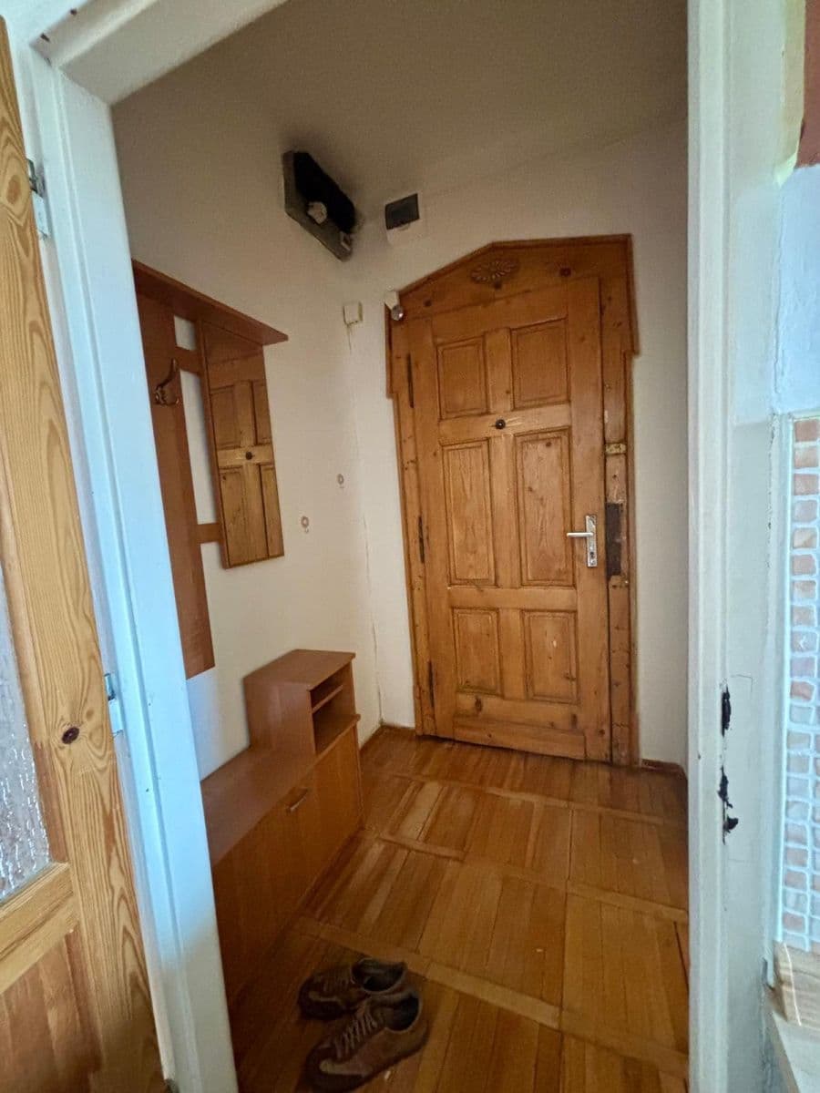 Prenájom bytu 1-izbový 42 m², Rakovnická, Děčín, Ústecký kraj Prenájom bytu 1-izbový 42 m², Rakovnická, Děčín, Ústecký kraj