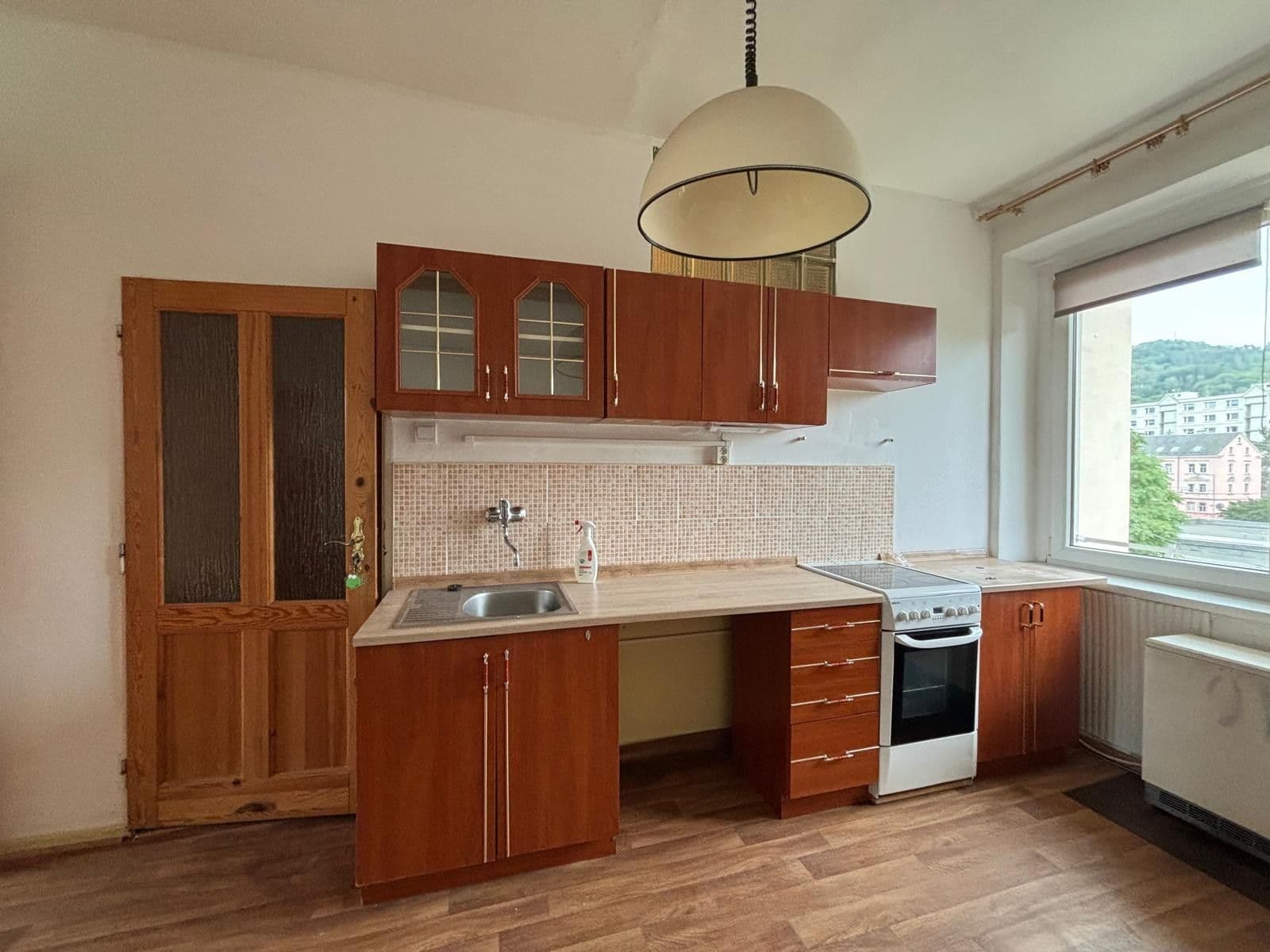 Prenájom bytu 1-izbový 42 m², Rakovnická, Děčín, Ústecký kraj Prenájom bytu 1-izbový 42 m², Rakovnická, Děčín, Ústecký kraj