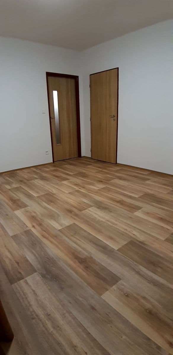 Prenájom bytu 2-izbový 58 m², Josefa Ressla, Pardubice, Pardubický kraj Prenájom bytu 2-izbový 58 m², Josefa Ressla, Pardubice, Pardubický kraj