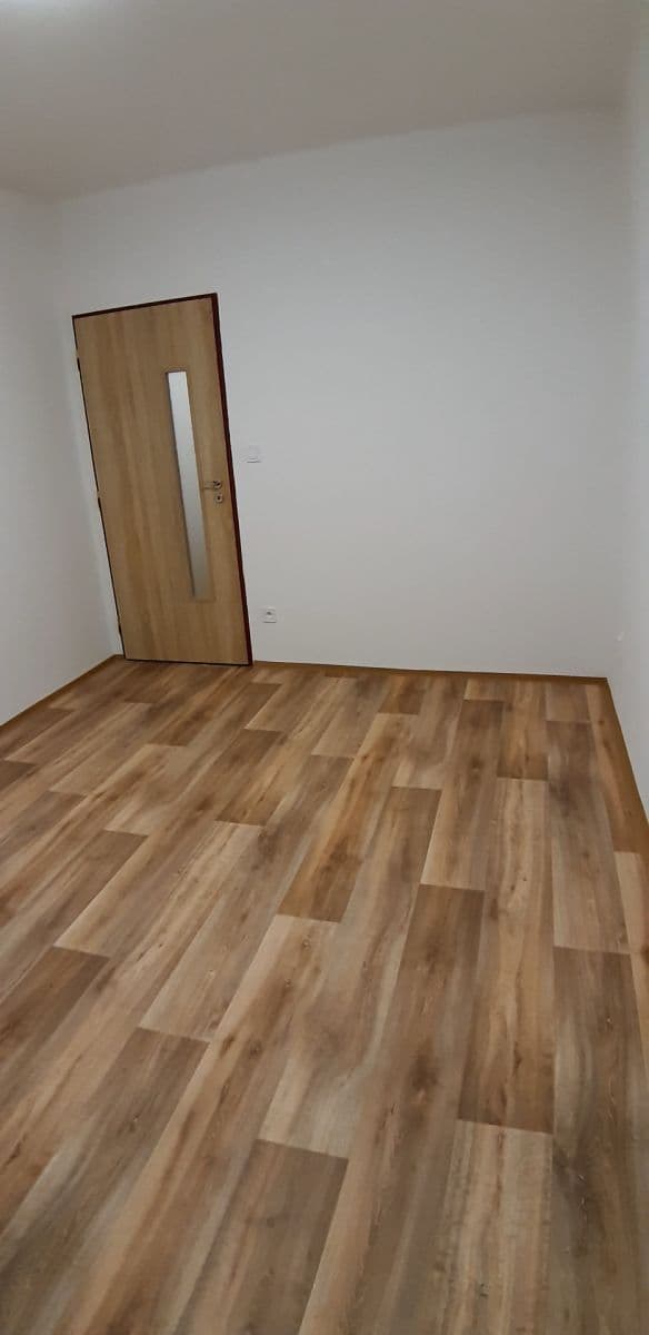 Prenájom bytu 2-izbový 58 m², Josefa Ressla, Pardubice, Pardubický kraj Prenájom bytu 2-izbový 58 m², Josefa Ressla, Pardubice, Pardubický kraj