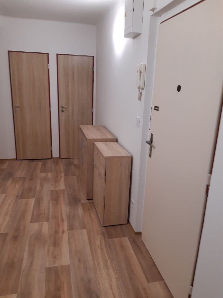 Prenájom bytu 2-izbový 58 m², Josefa Ressla, Pardubice, Pardubický kraj Prenájom bytu 2-izbový 58 m², Josefa Ressla, Pardubice, Pardubický kraj