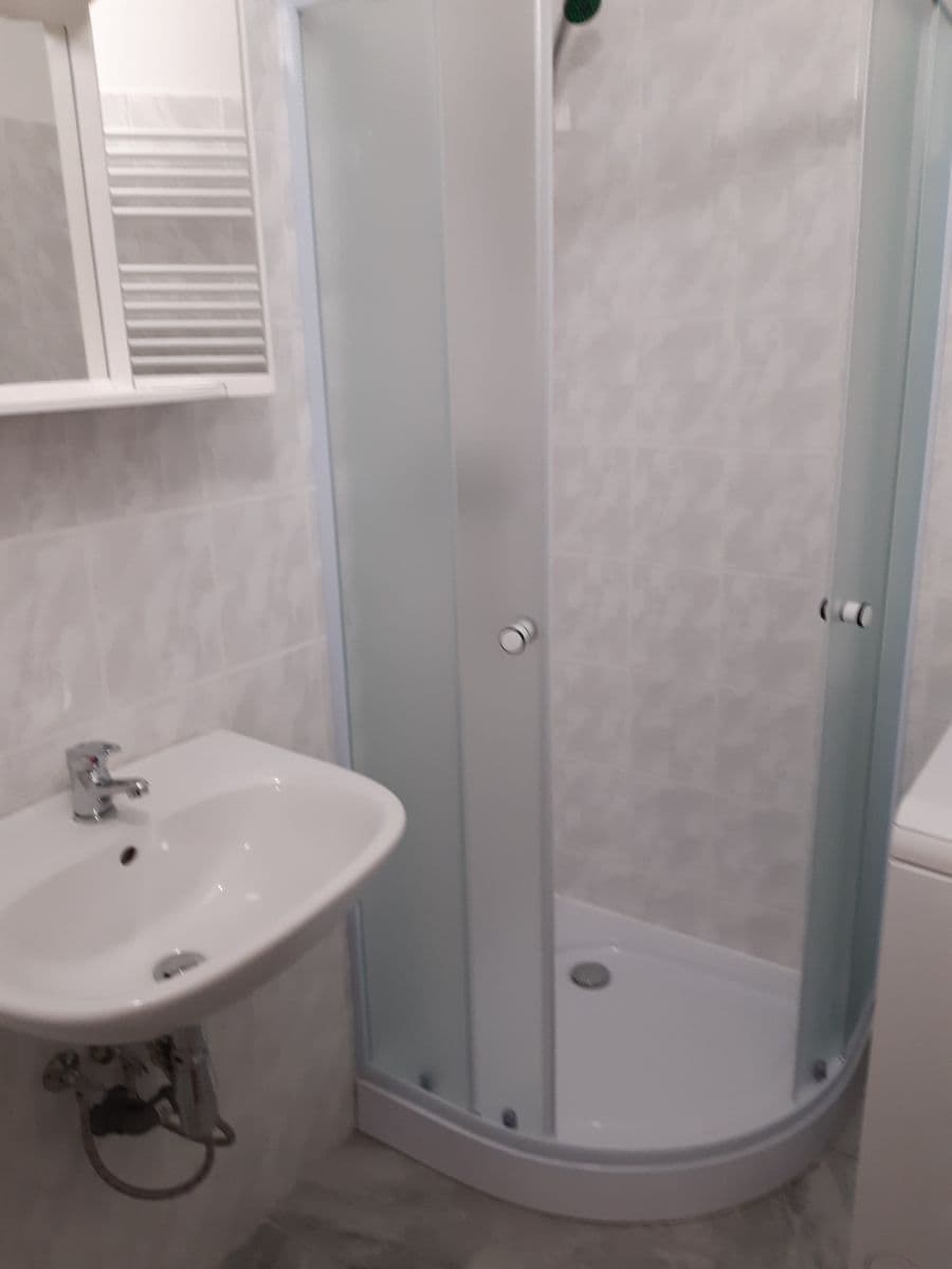 Prenájom bytu 2-izbový 58 m², Josefa Ressla, Pardubice, Pardubický kraj Prenájom bytu 2-izbový 58 m², Josefa Ressla, Pardubice, Pardubický kraj
